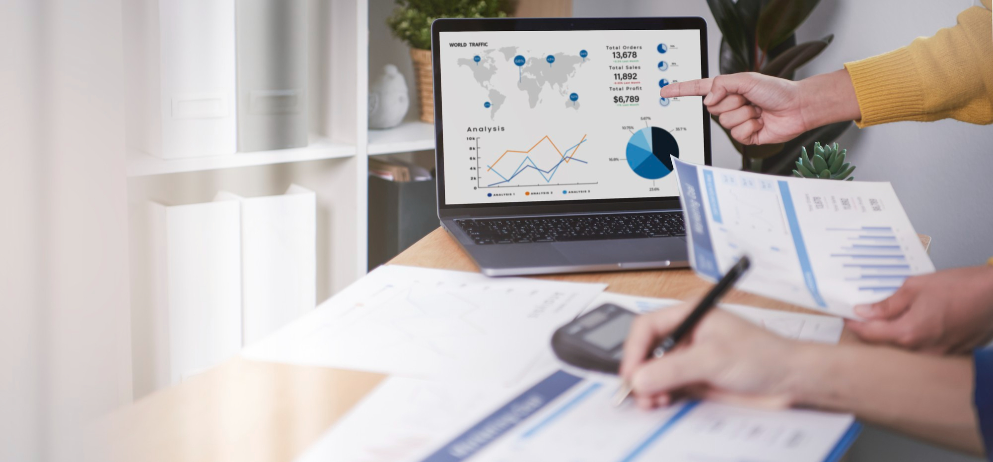 Market Analysis: Fundamental vs. Technical